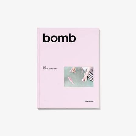 ILLIT - bomb (Standard Ver.) – álbum oficial | PopMagic Venezuela